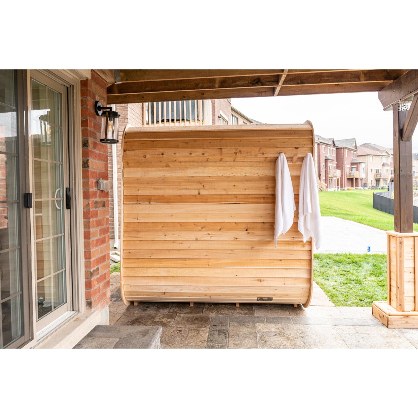Canadian Timber Luna Sauna – 2-4 Person Outdoor Sauna by LeisureCraft